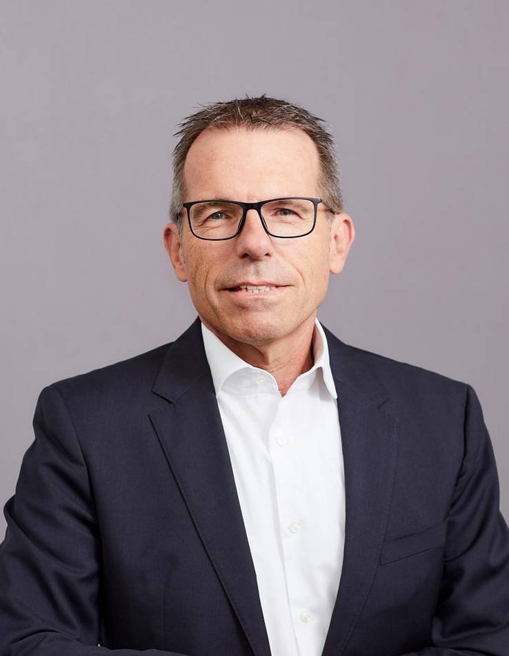 Dieter Pesch, Vicepresidente sénior de I + D y gestión de productos
