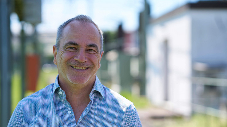 Rainer Beck, naturenergie netze "Tras la fase de planificación preliminar hemos observado un considerable ahorro de tiempo durante la conversión real de las subestaciones eléctricas. Y no solo eso, sino que además es válido para todos los proyectos".